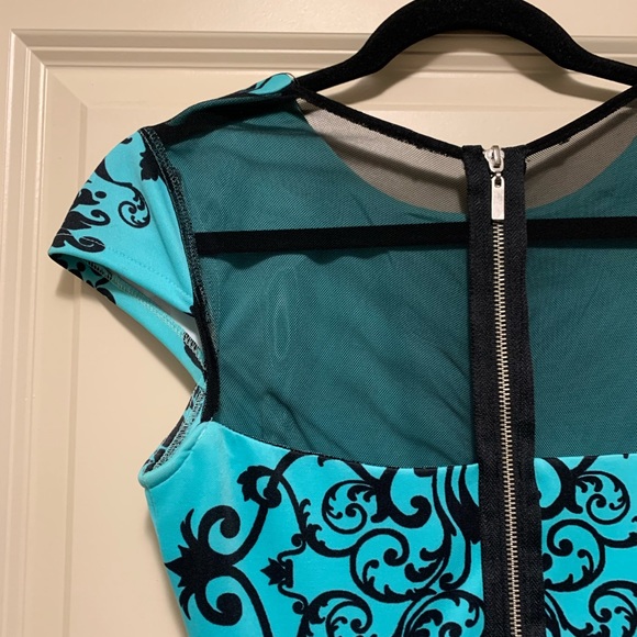 Women’s dress - Picture 6 of 8